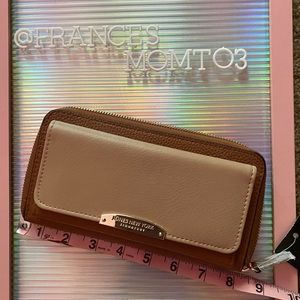 NWT Jones New York wallet